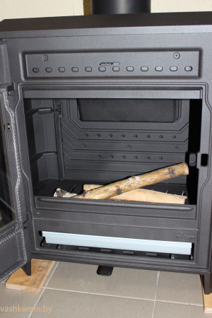 Печь-камин Carolo Invicta