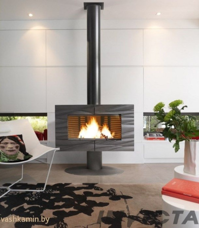 Печь камин Theia Invicta