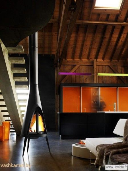 Печь камин Tipi Invicta